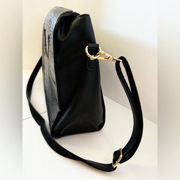 Oversized Large Travel Bag - Picture 7 of 10